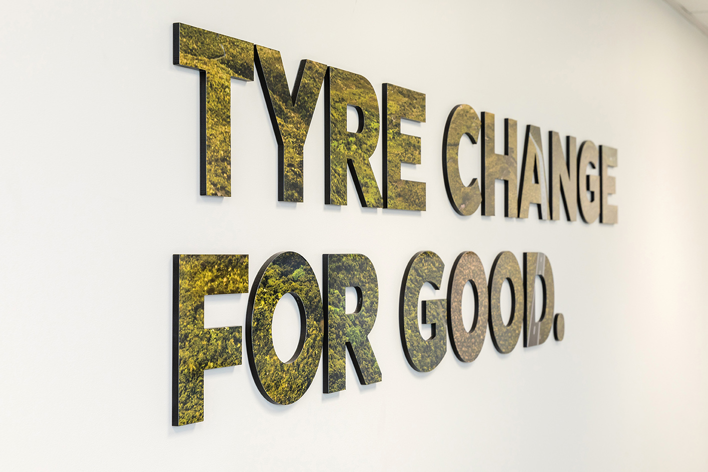191101_SuperTyre_123 191101_SuperTyre_123